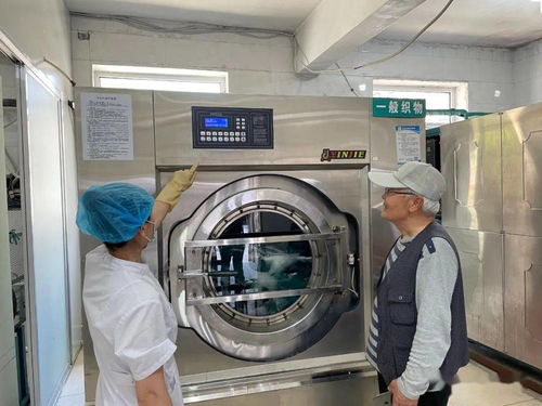 力求节能增效,中医院邀洗涤厂家人员对洗衣房进行技能培训